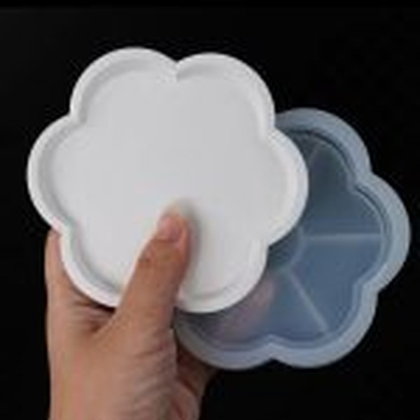 قالب گل لبه دار