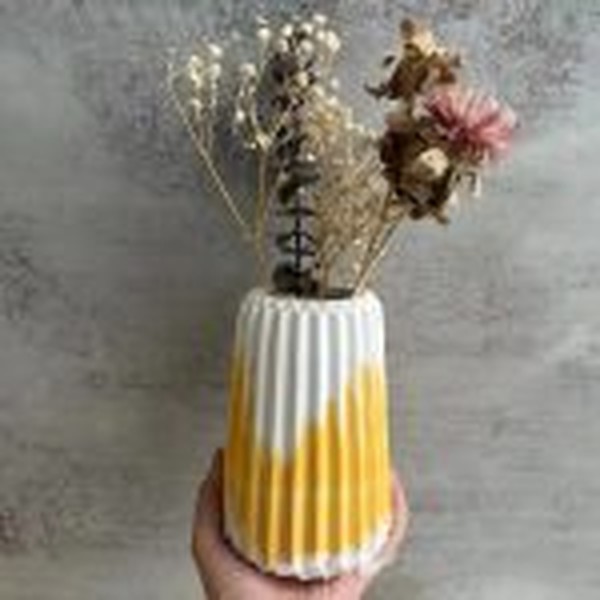 قالب گلدان ۱۵سانتی مدل شیاردار