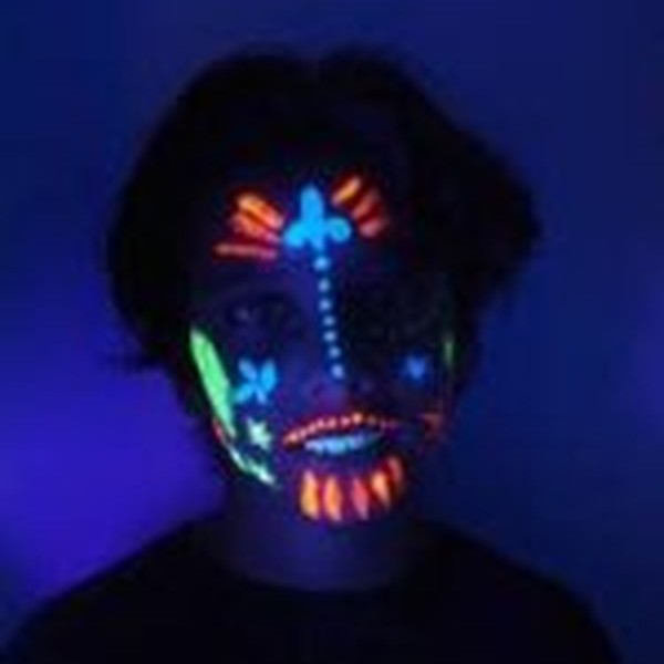 رنگ شبرنگ یا بلکلایت