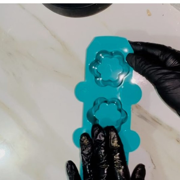 قالب گلدان گل سه عددی