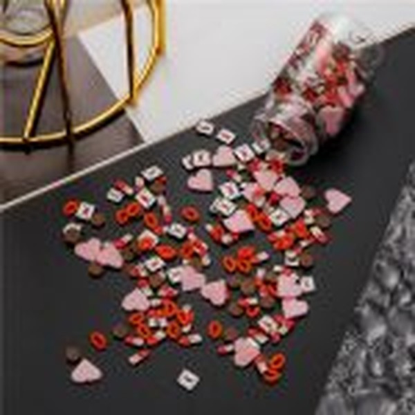 فیمو رژ و قلب ولنتاین